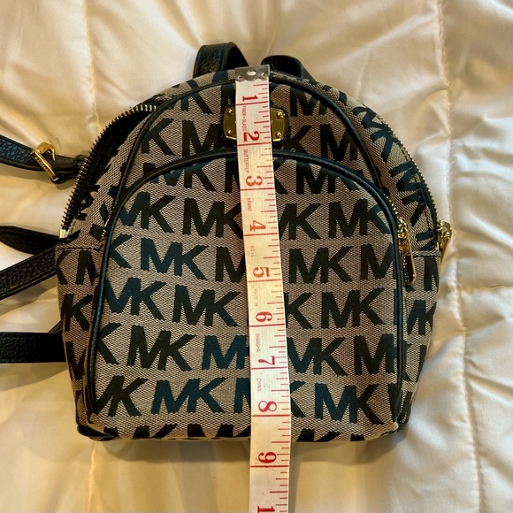 Michael Kors mini back pack signature MK print - Picture 11 of 13